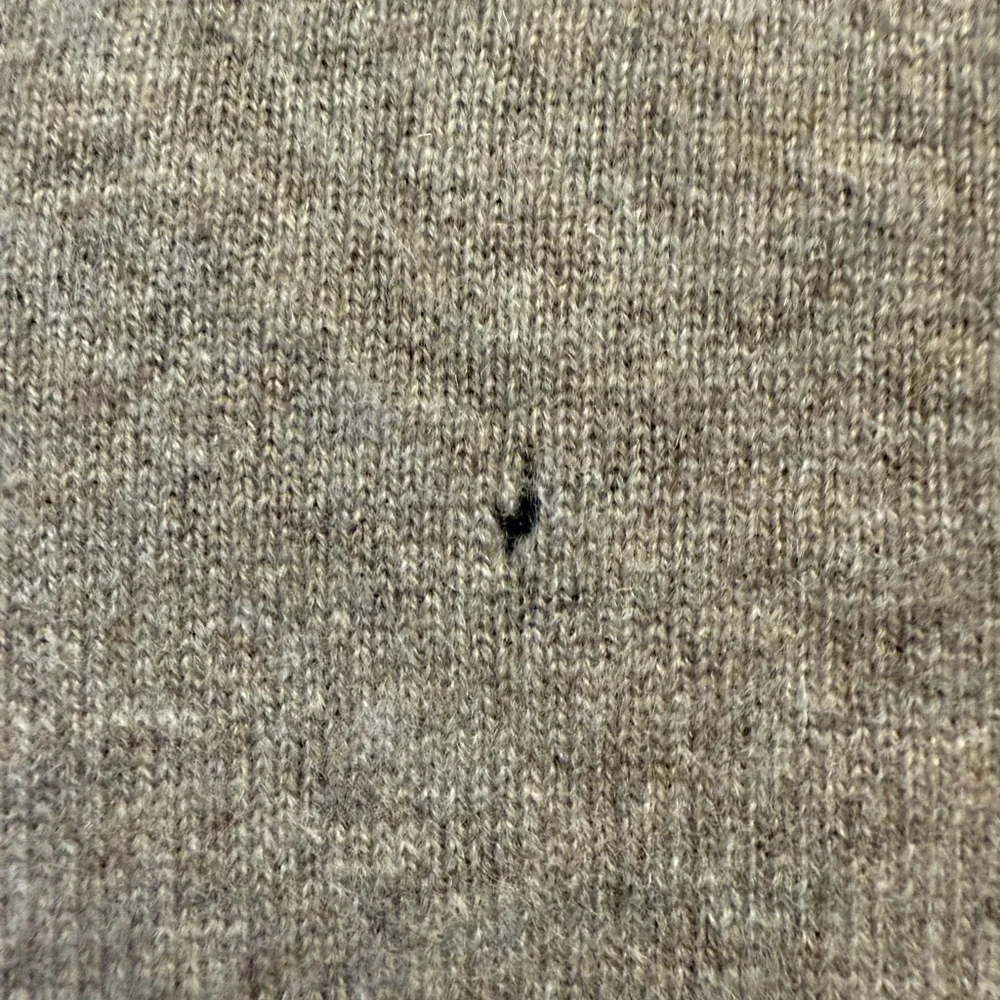 Tahari cashmere sweater small - Picture 3 of 7